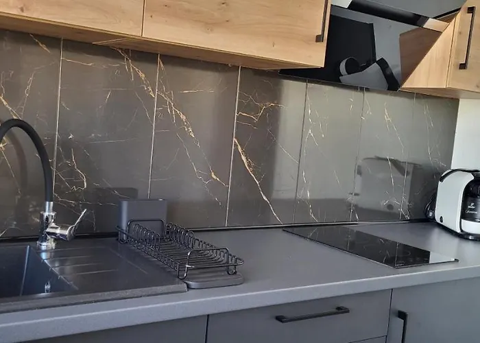 Przypudrowane Tpd 2a Trzy Oddzielne Sypialnie, Przestronny Salon, Kuchnia I łazienka Na 70 M2 Apartament Jastrzębia Góra