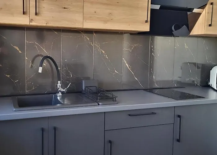 Przypudrowane Tpd 2a Trzy Oddzielne Sypialnie, Przestronny Salon, Kuchnia I łazienka Na 70 M2 * Jastrzębia Góra