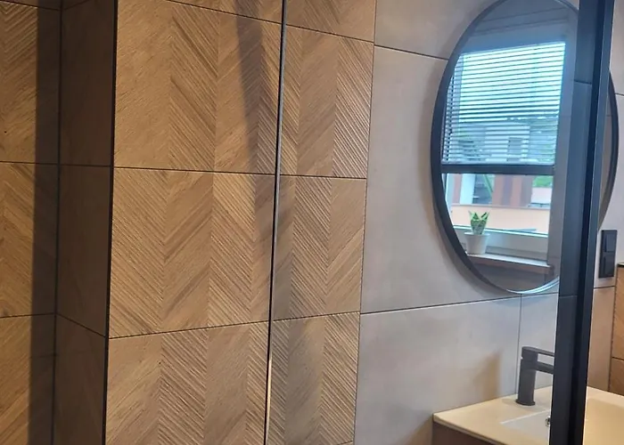 Przypudrowane Tpd 2a Trzy Oddzielne Sypialnie, Przestronny Salon, Kuchnia I łazienka Na 70 M2 Jastrzębia Góra